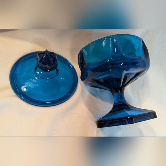 1960's Mid Century Modern Blue Glass Viking Covered Pedestal Dish 6"x 9" - Picture 4 of 16